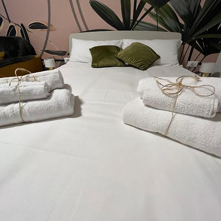 Calari Rooms - Monolocale Bologne Extérieur photo