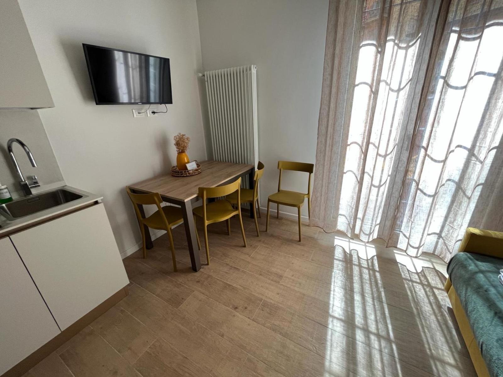Calari Rooms - Monolocale Bologne Extérieur photo